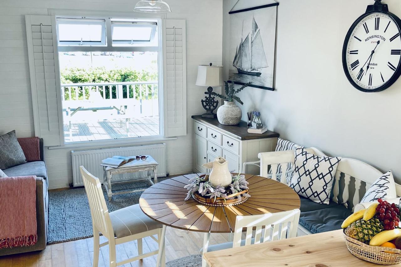 Wavecrest Holiday Cottage By Trident Holiday Homes แกร์รีโว ภายนอก รูปภาพ